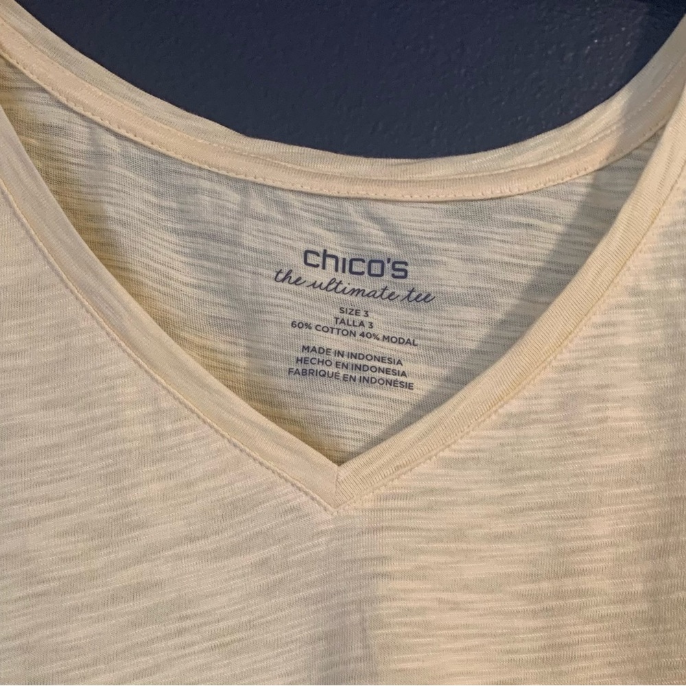Chico's Light Yellow V-Neck Sleeveless Top